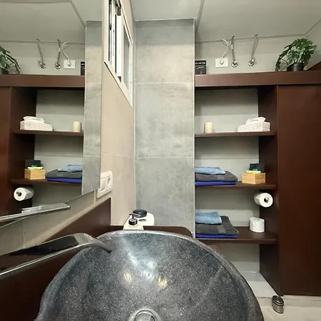 Loft 19 Luxury Boutique - Heated Pool * Лос Кристианос