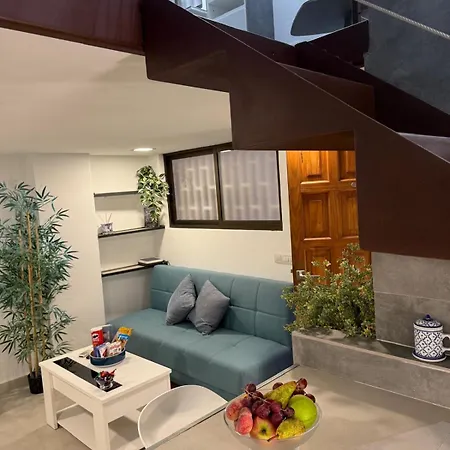 Loft 19 Luxury Boutique - Heated Pool Апартаменты Лос Кристианос